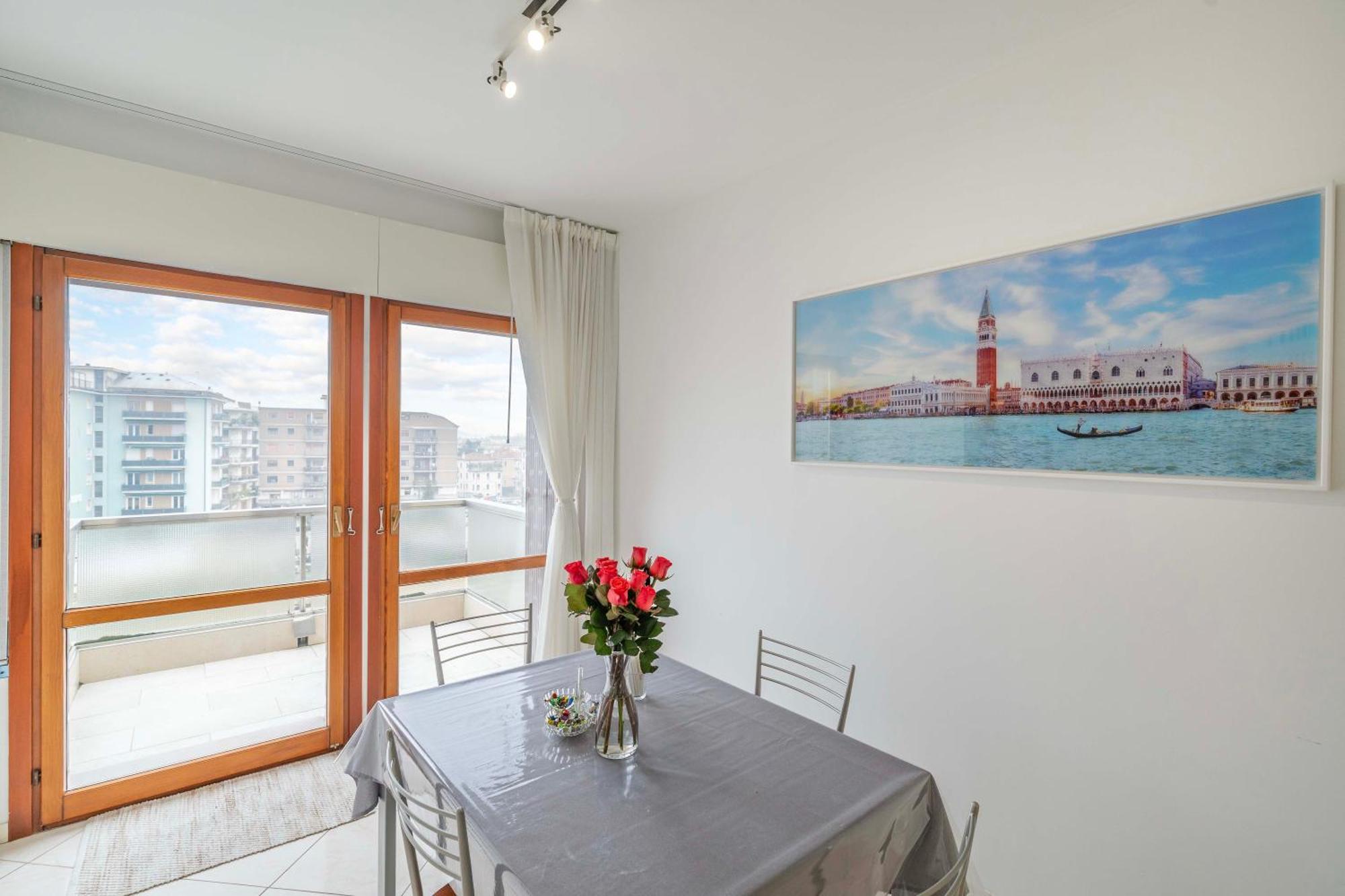 Venice Friends Residence เมสเตร ภายนอก รูปภาพ