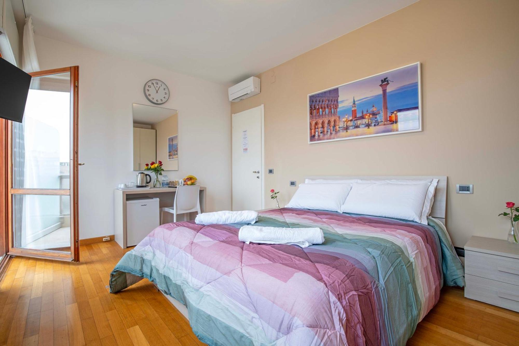 Venice Friends Residence เมสเตร ภายนอก รูปภาพ