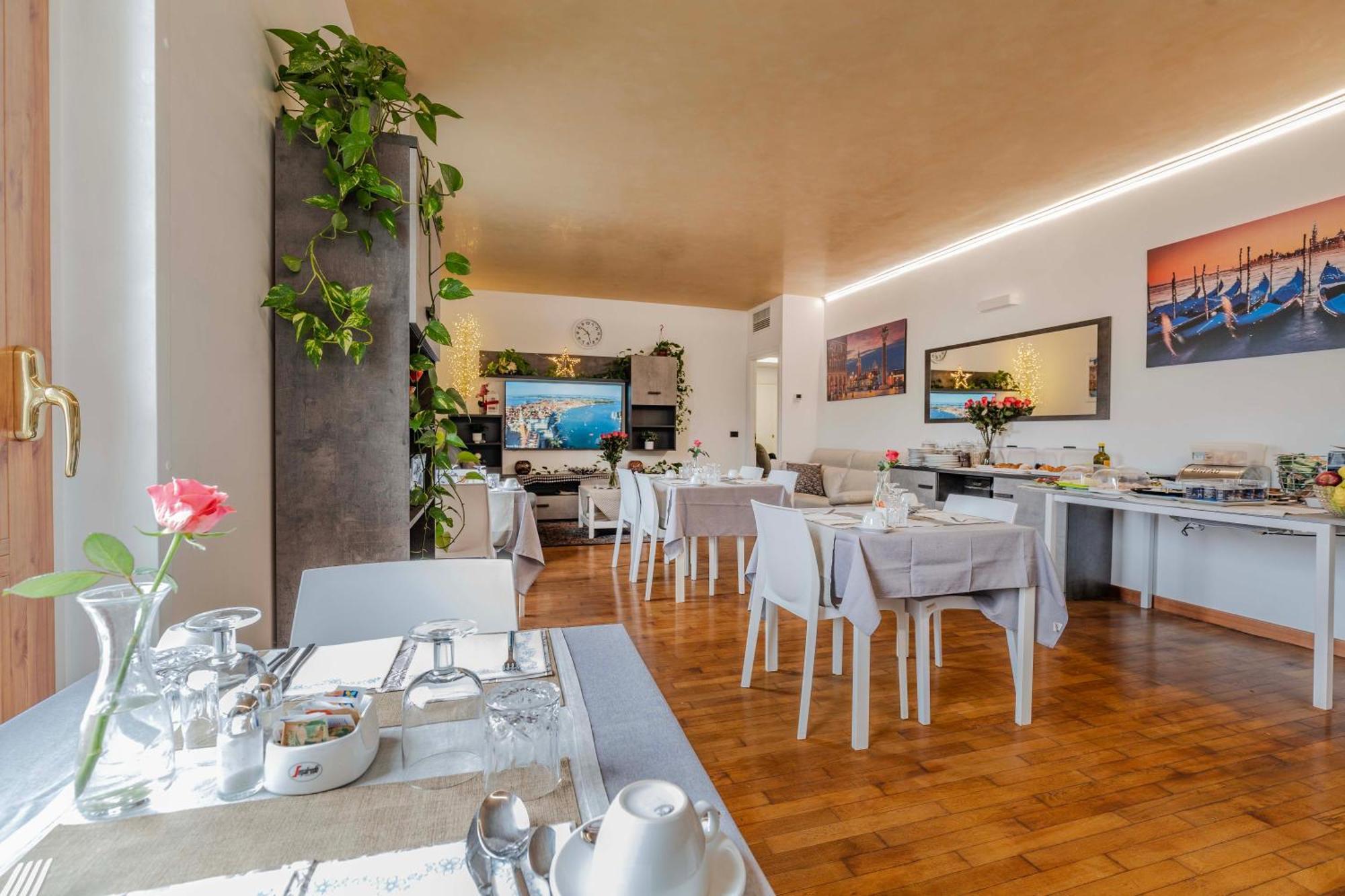 Venice Friends Residence เมสเตร ภายนอก รูปภาพ