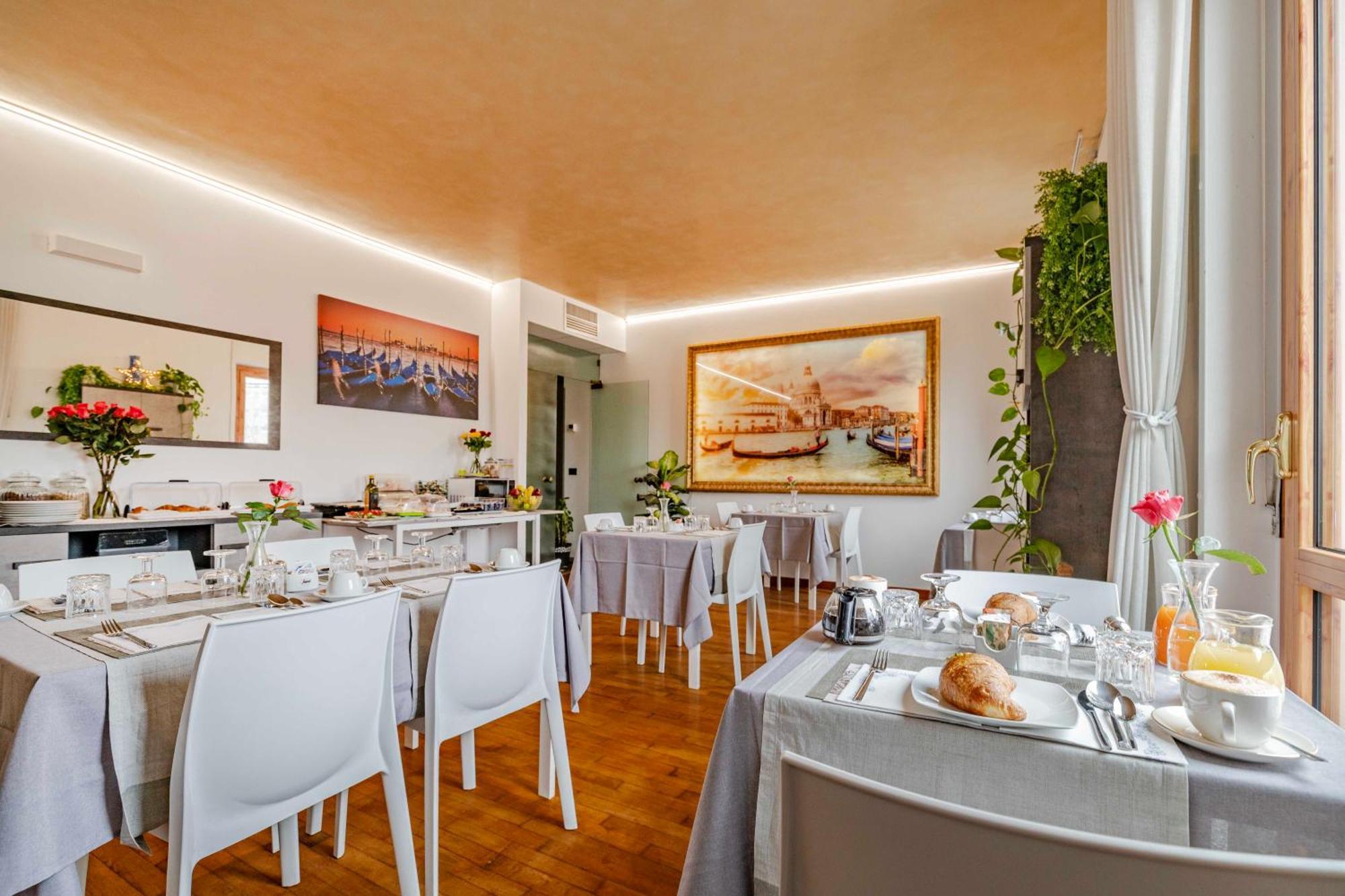 Venice Friends Residence เมสเตร ภายนอก รูปภาพ